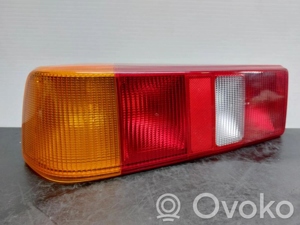 Lampy tylnej klapy bagażnika