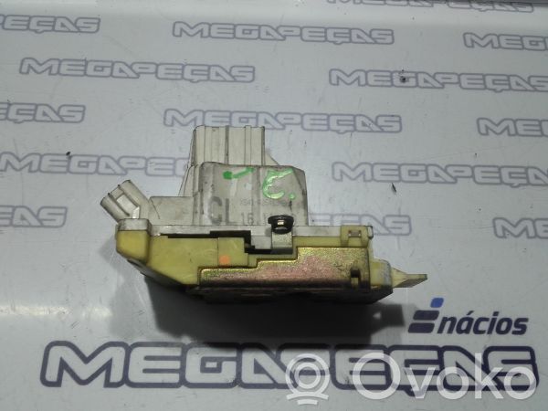 Aizmugurē slēdzene   XS41A26413BH,XS41A26413BH