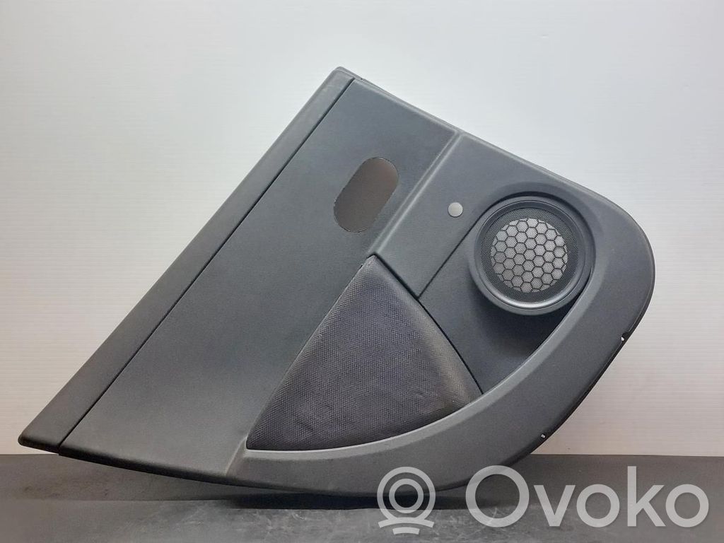 Renault Clio III Takaoven verhoilu 