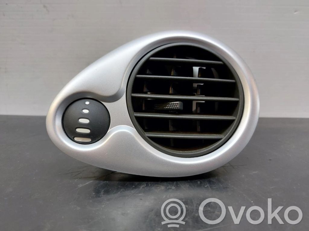 Renault Clio III Atrapa chłodnicy / Grill 