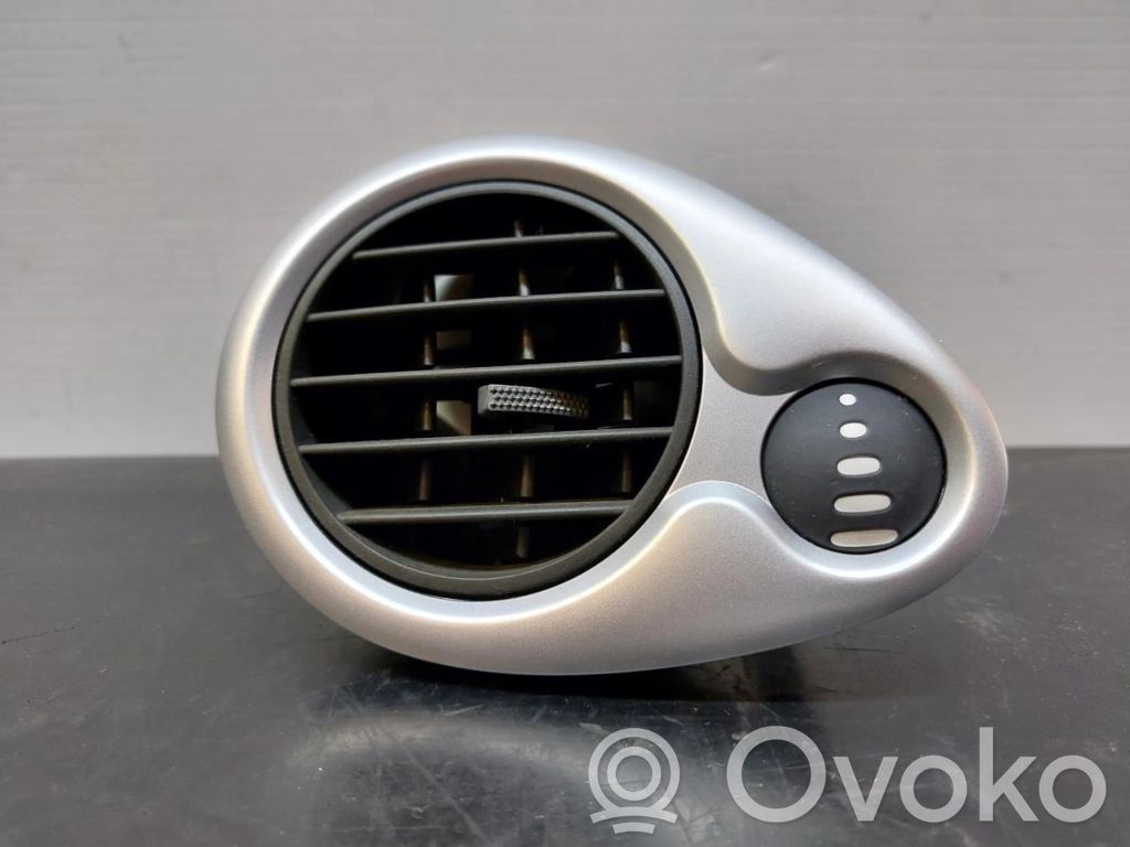 Renault Clio III Atrapa chłodnicy / Grill 
