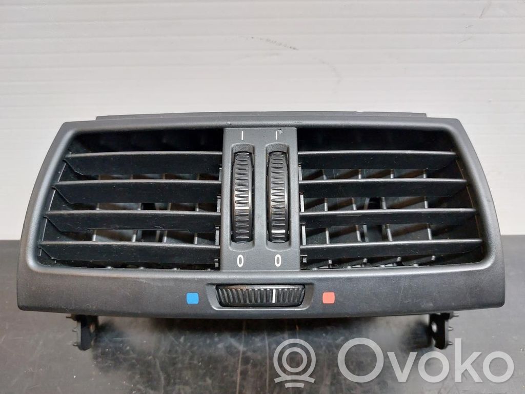 Grille d'aération centrale   6954953,6954954,6958748,773201
