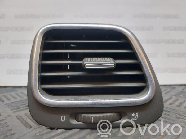 Grille d'aération centrale   1Q0819704K