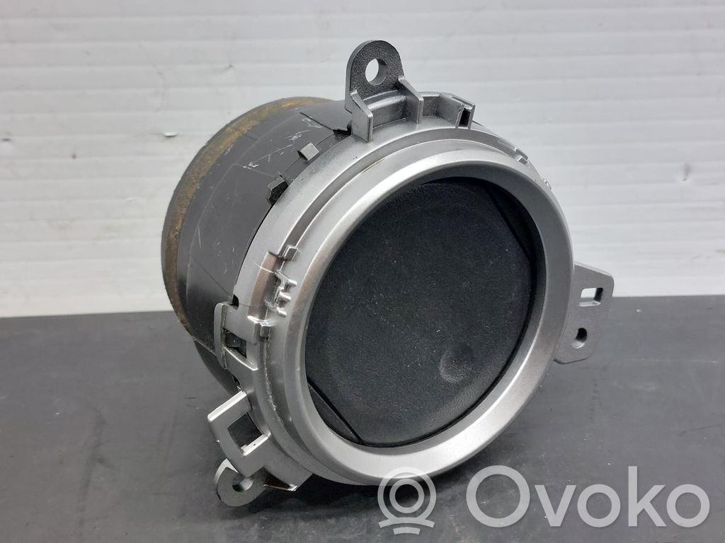 Toyota Auris E180 Centrinės oro grotelės