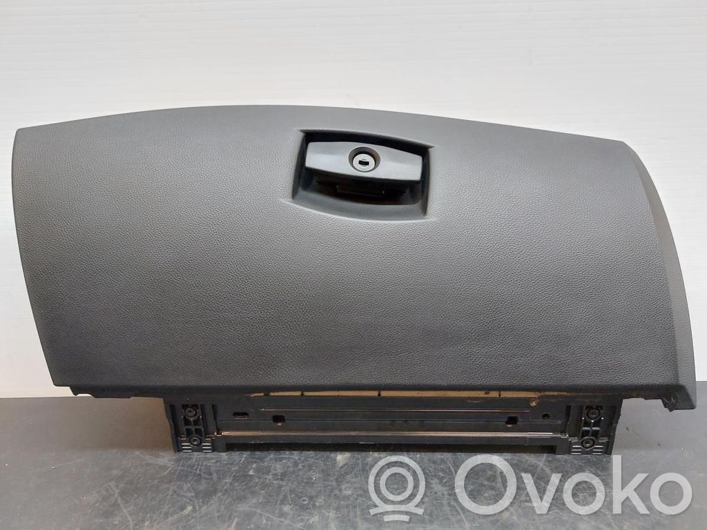 BMW 5 E60 E61 Boite à gants 