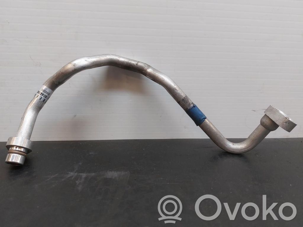 Ilmastointilaitteen putki (A/C)   924474EB0A