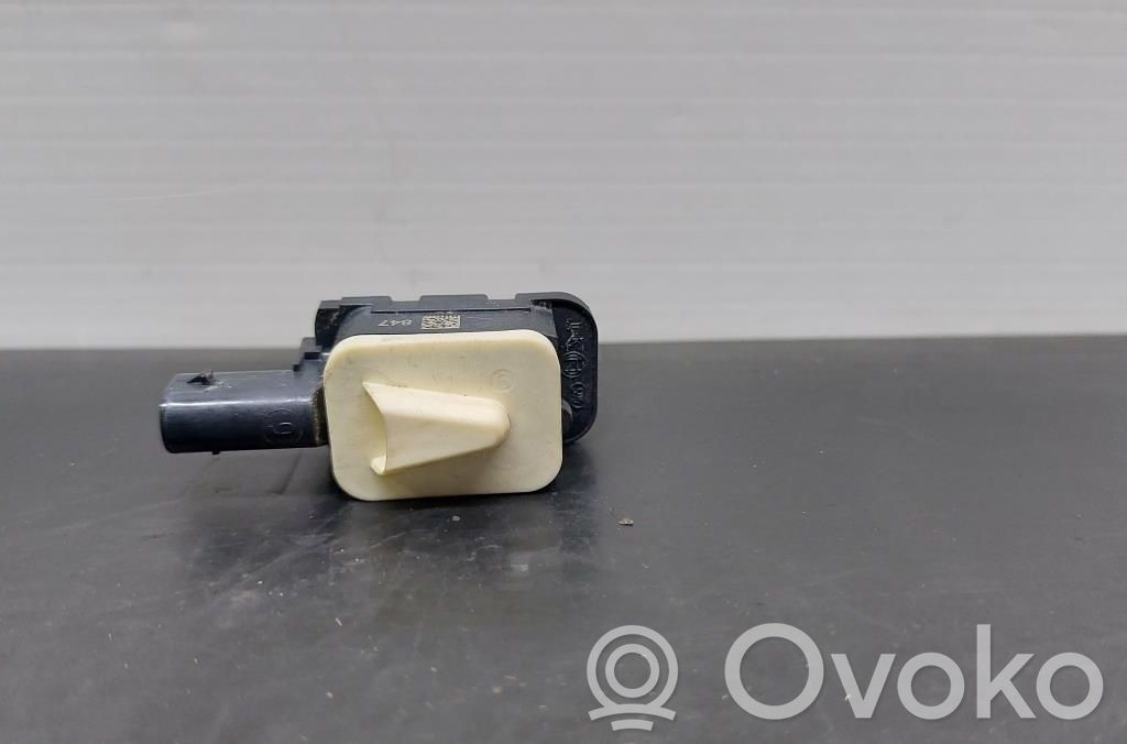 Airbagsensor Crashsensor Drucksensor   7P0959354