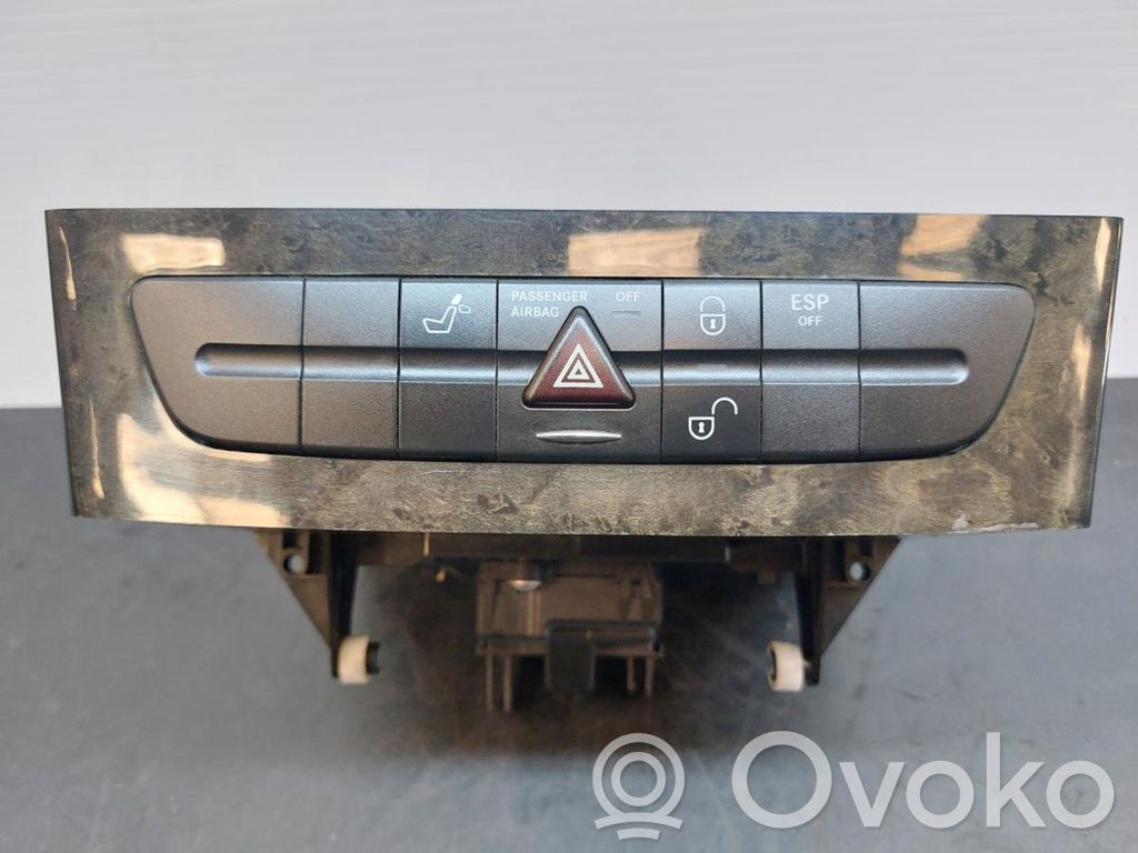 Comutator/buton multifuncțional   A2116800552
