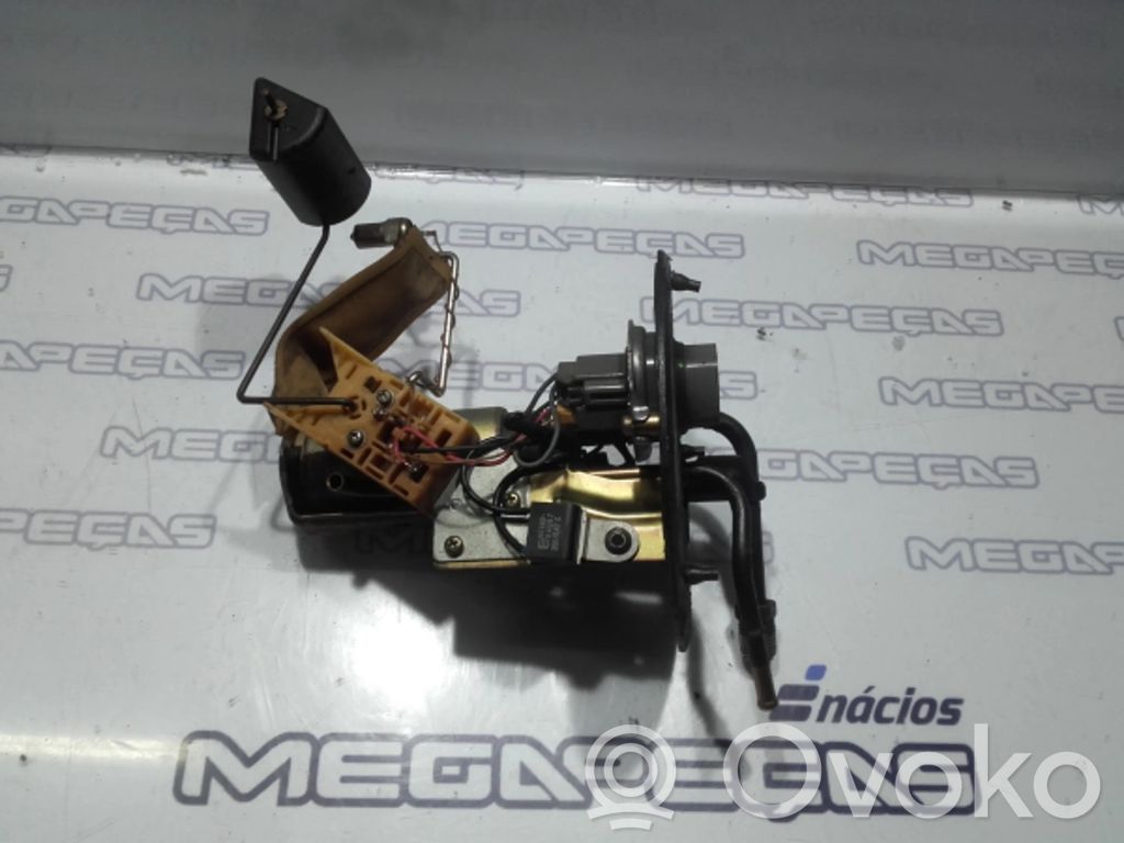 Toyota Corolla E110 Bomba interna de combustible 
