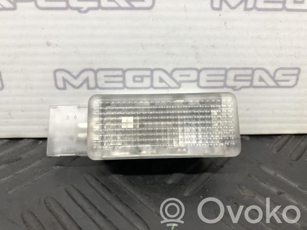 Otras luces interiores   7L0947415
