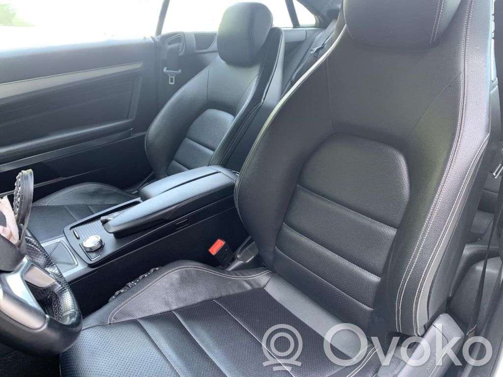 Mercedes-Benz E C207 W207 Set sedili 