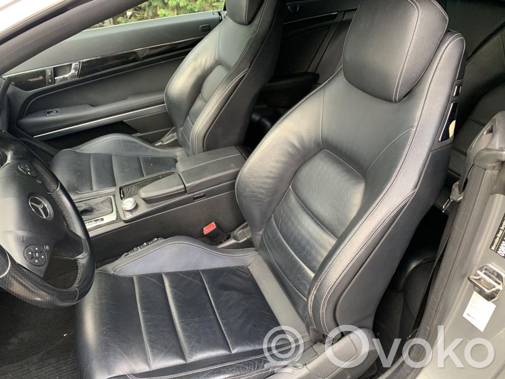 Mercedes-Benz E C207 W207 Kit siège 