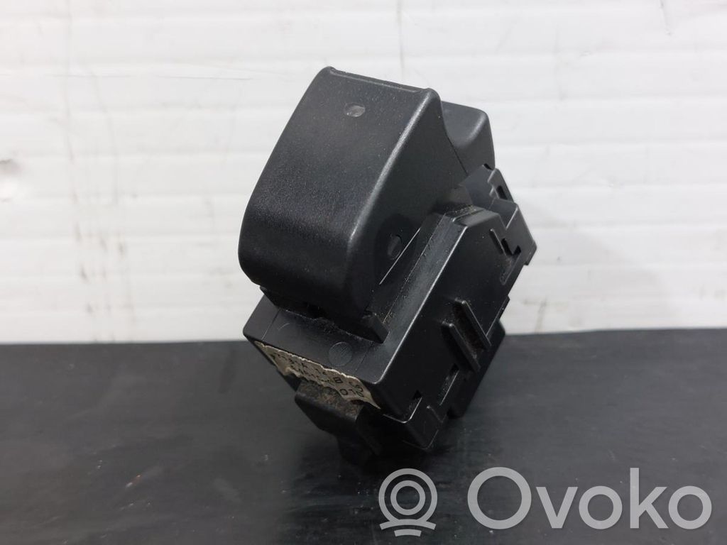 Electric window control switch   848100F010