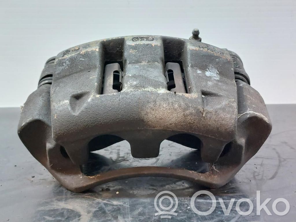 Front brake caliper   Y01419