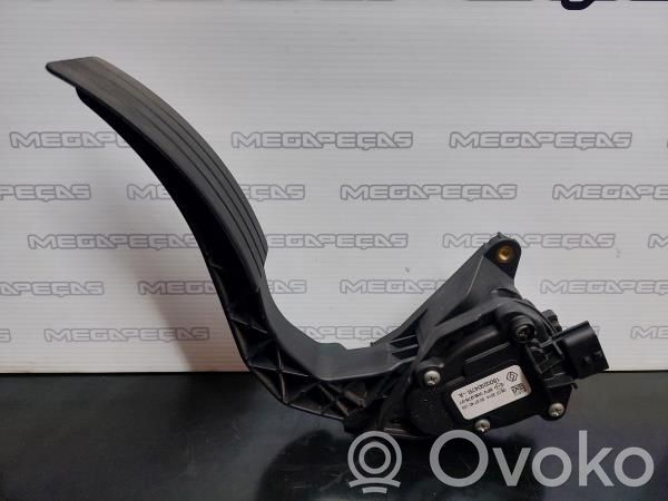 Renault Clio IV Akceleratoriaus pedalas 