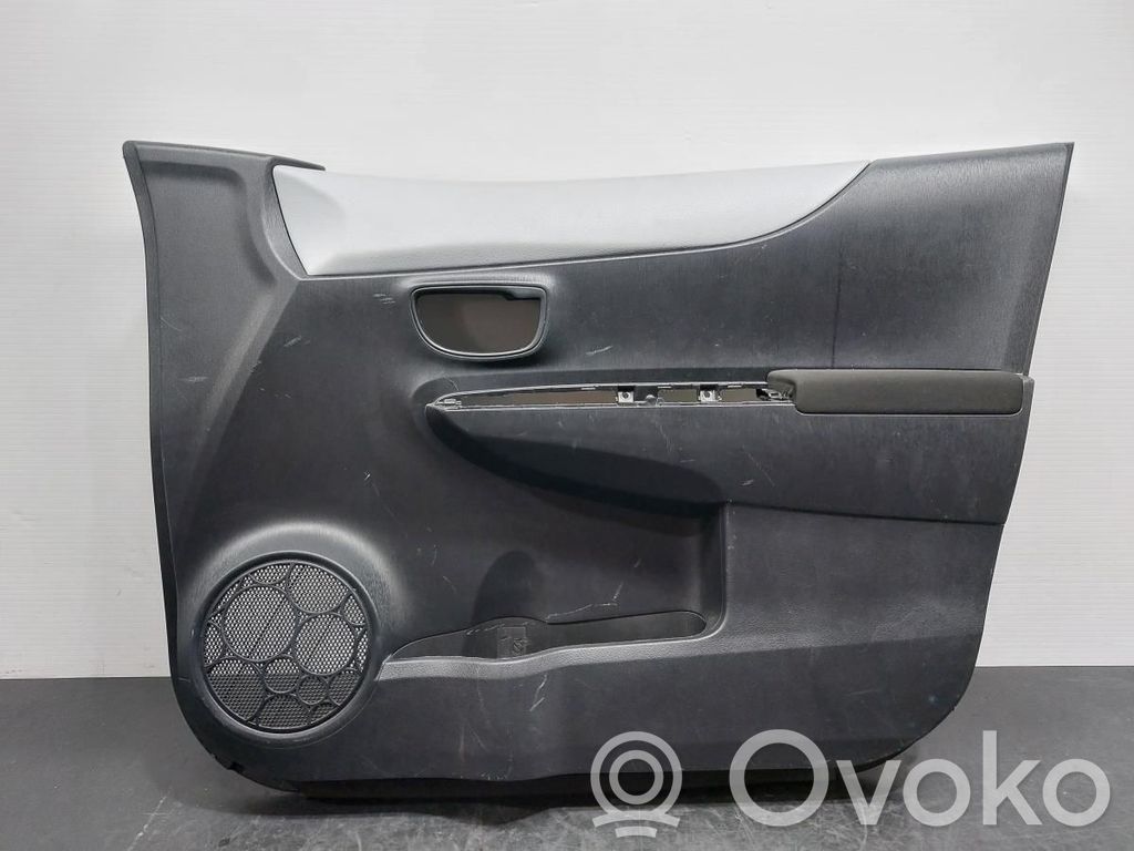 Toyota Yaris Rivestimento del pannello della portiera anteriore