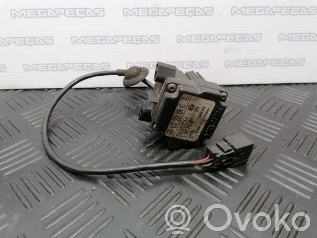 Mercedes-Benz E W210 Trunk separation 