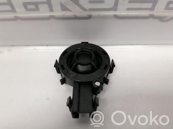 Volvo V40 Paneelikaiutin 