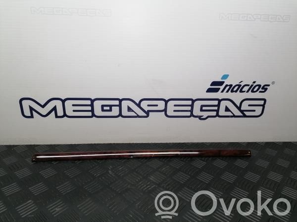 Audi A8 S8 D2 4D Takaoven lista (muoto) 