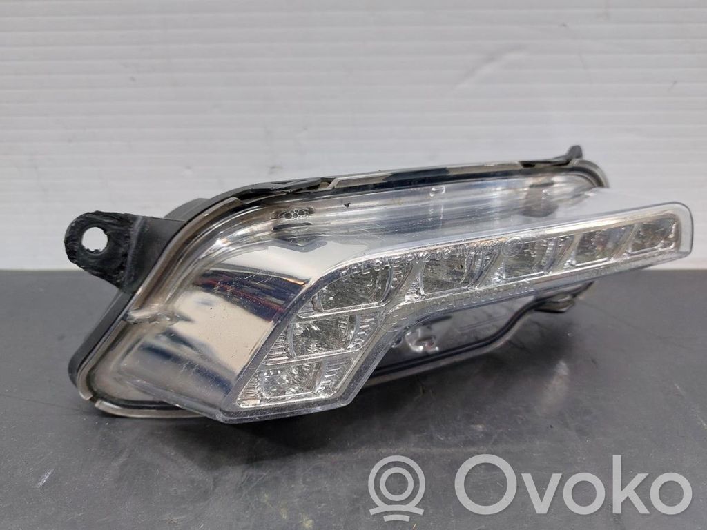 Mercedes-Benz E C207 W207 Faro diurno con luce led