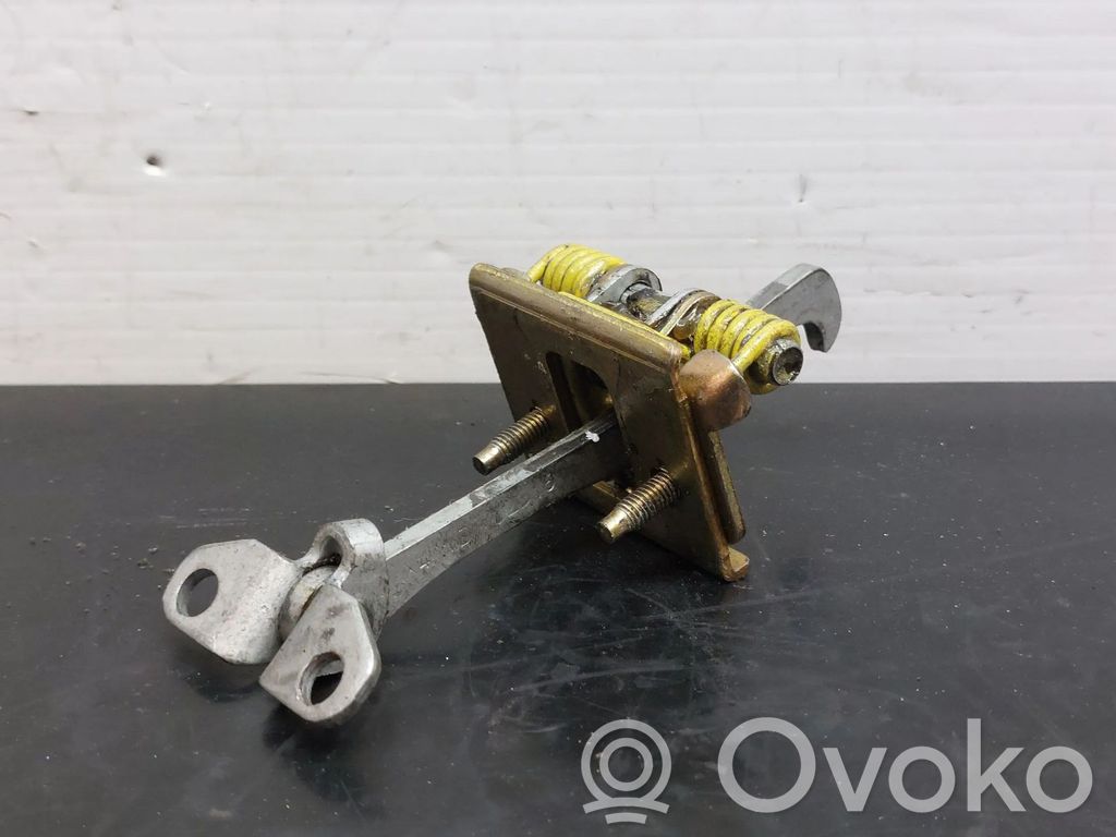 Citroen C5 Etuoven pidätin 