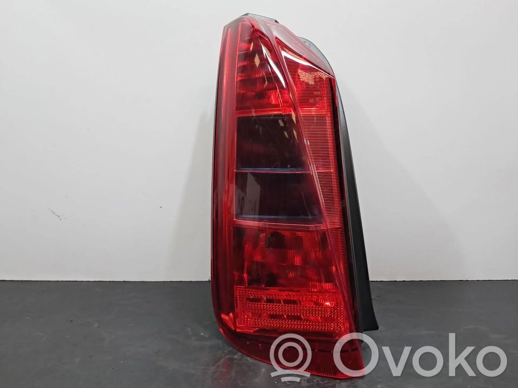Lancia Musa Lampă spate în capacul portbagajului 