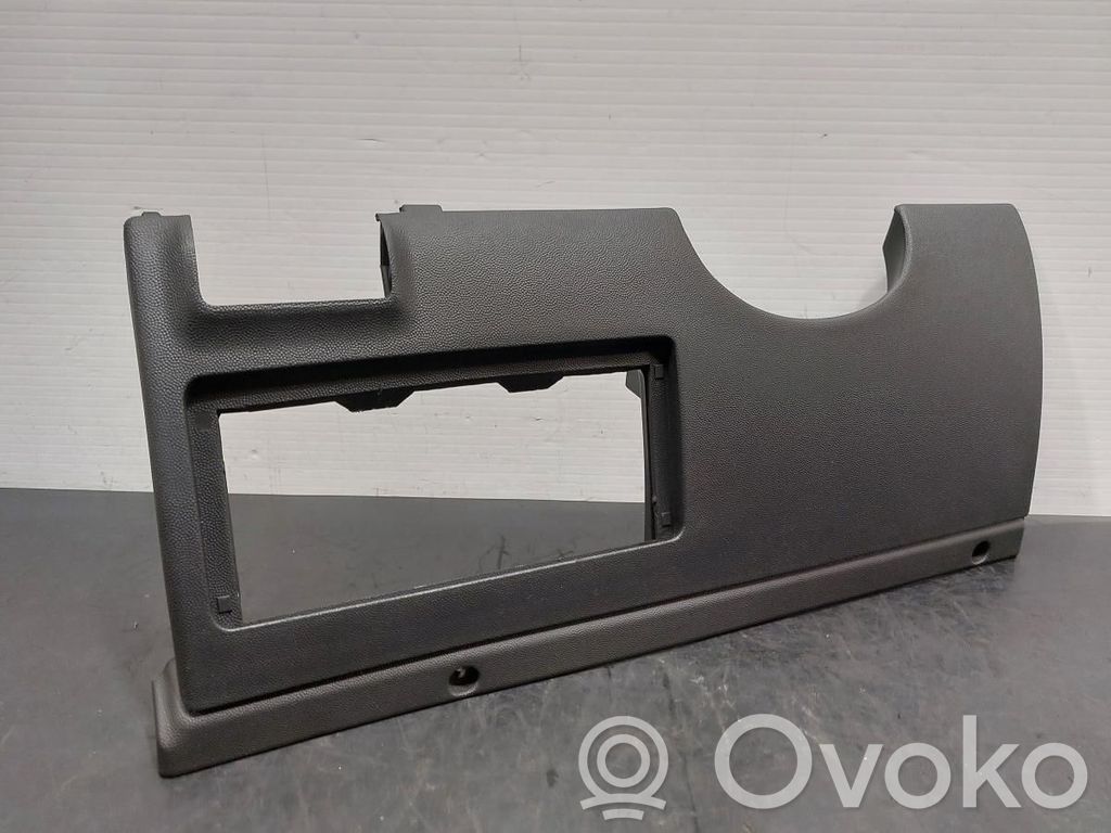 Opel Corsa C Kita salono detalė 
