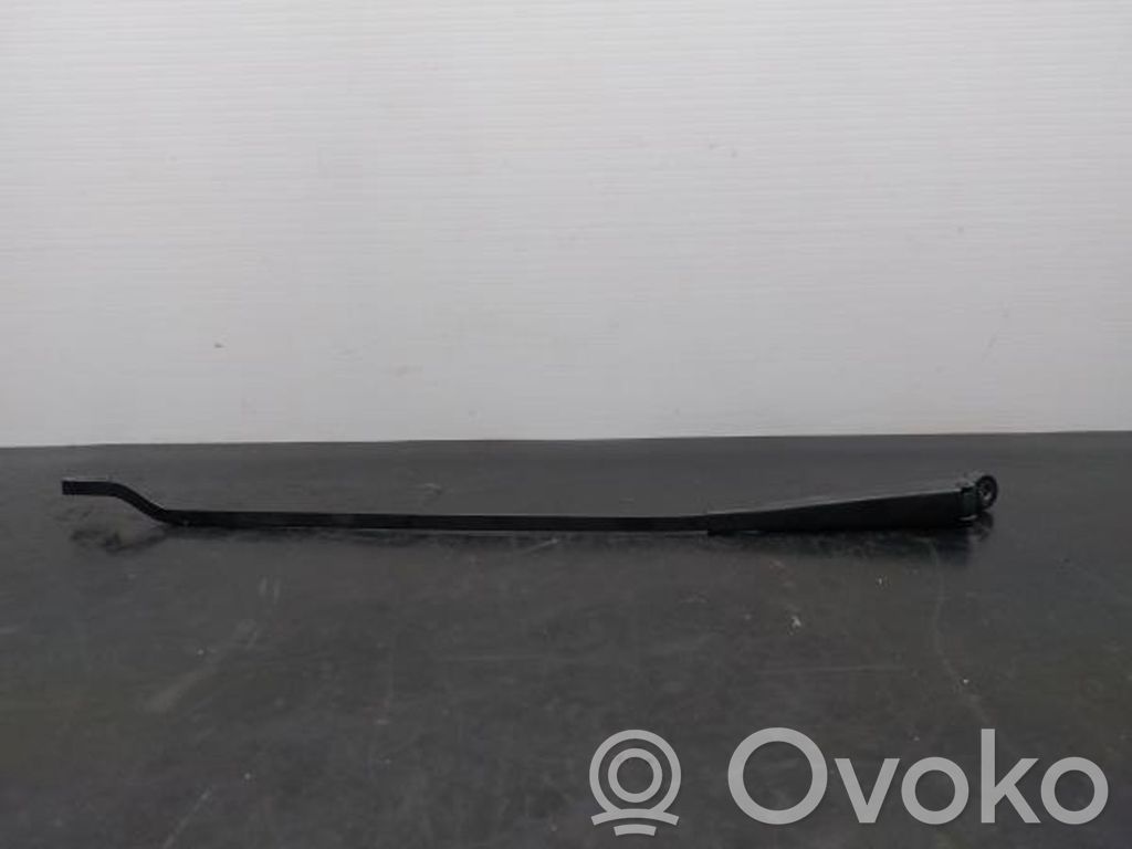 Opel Corsa B Front wiper blade arm 