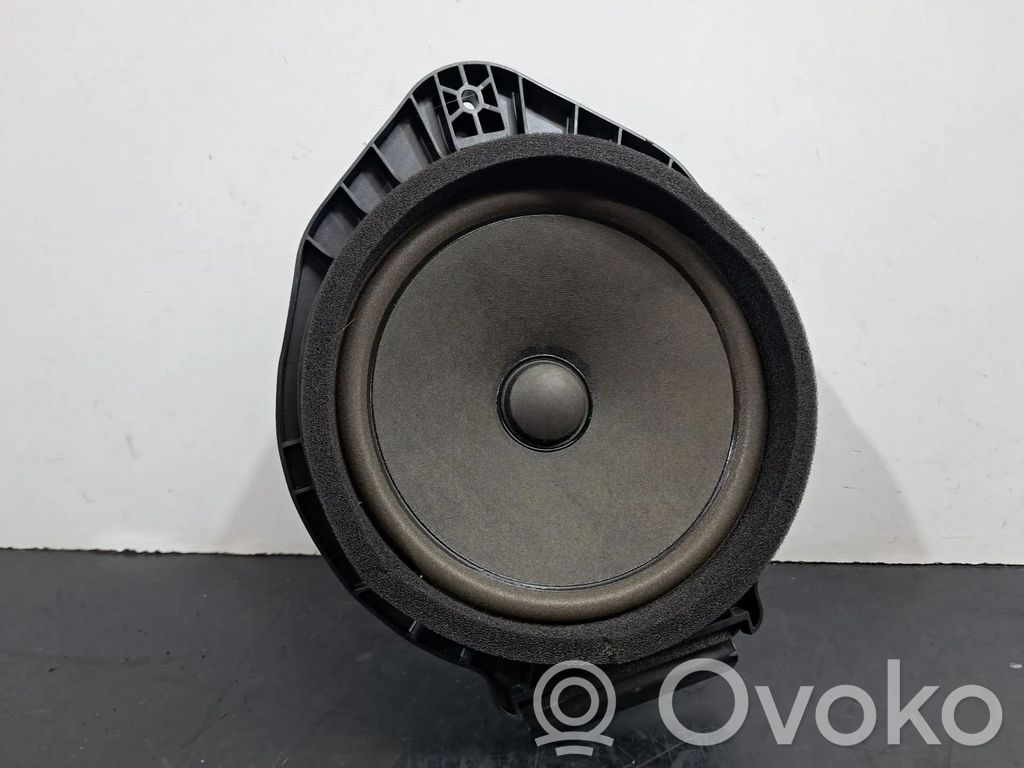 Altavoz del panel   39117924