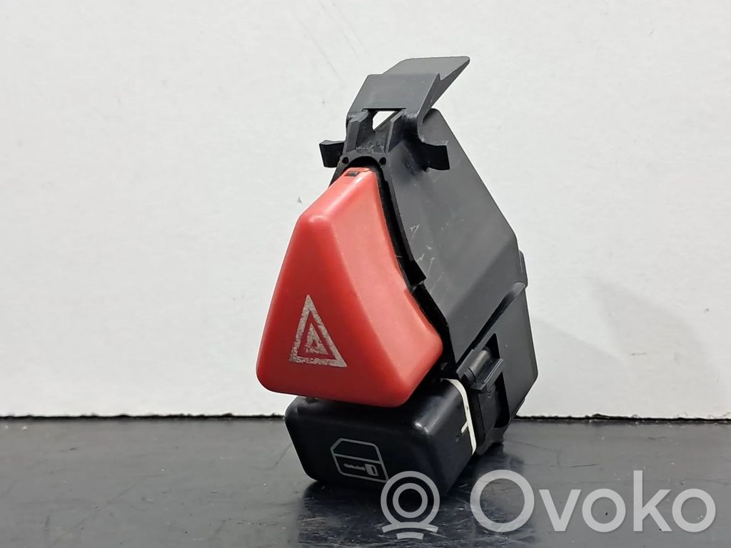 Comutator lumini pericol   A1688201210