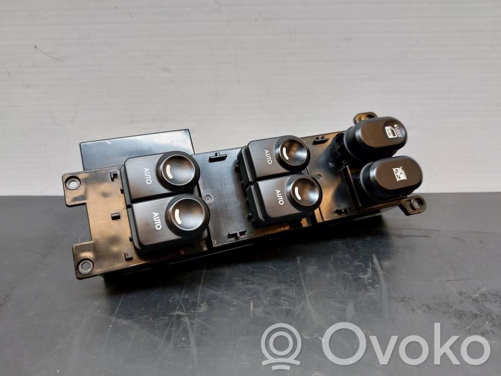 Electric window control switch   935702L000,935702L000