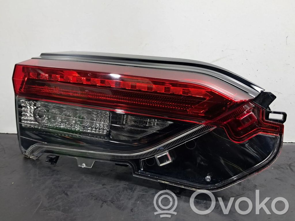 Toyota RAV 4 (XA50) Luci posteriori del portellone del bagagliaio
