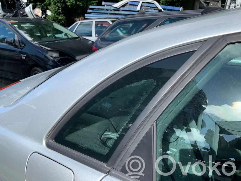 Citroen C5 Rear side window 