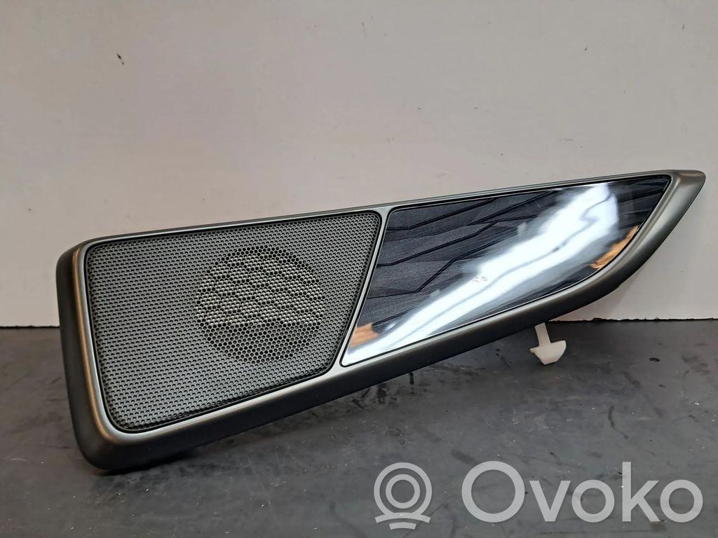 Moulure de porte arrière   6770778020,1N4R4073G,6770778020