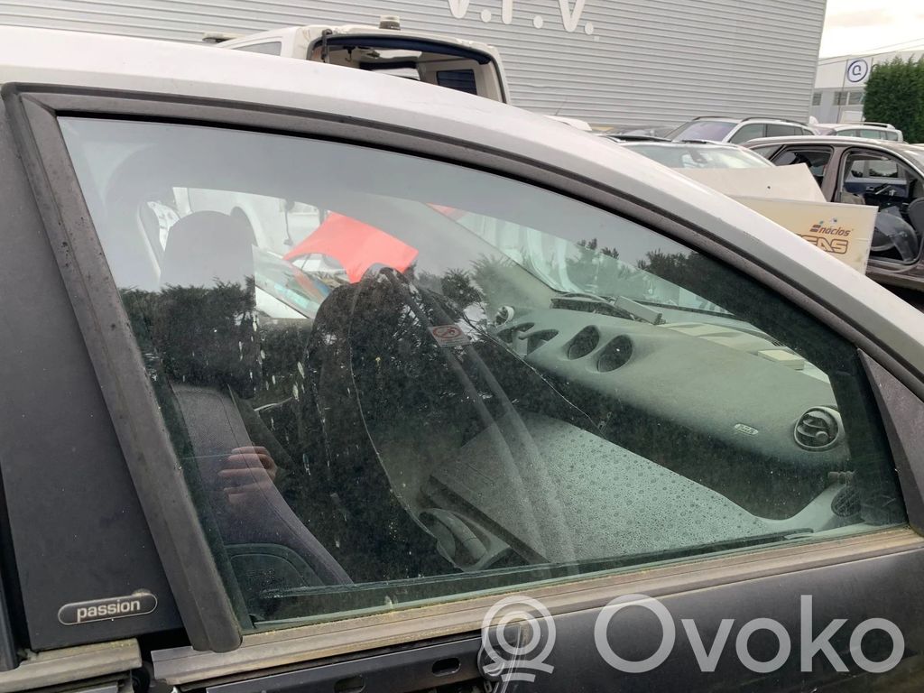 Smart ForFour I Szyba drzwi przednich 