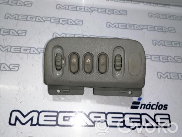 Electric window control switch   7700432429
