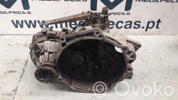 Volkswagen PASSAT B4 Механическая коробка передач, 5 передач 