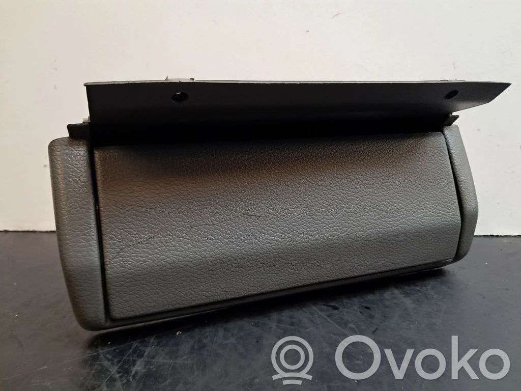 Renault Clio I Radio/GPS head unit trim 