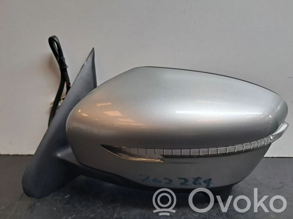 Nissan Juke I F15 Specchietto retrovisore elettrico portiera anteriore 