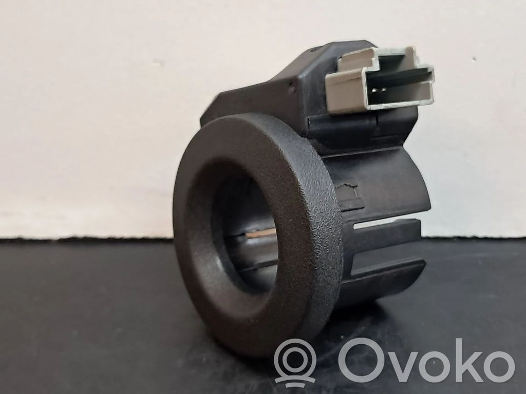 Renault Trafic II (X83) Antenos stiprintuvas 