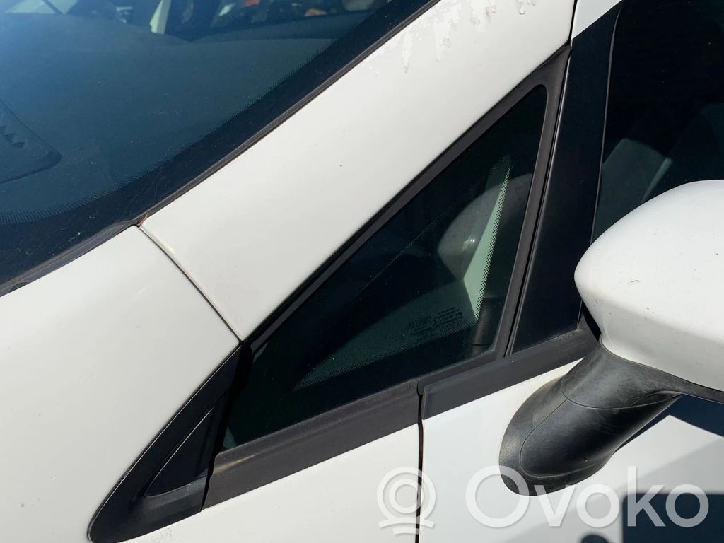 Fiat Grande Punto Geam triunghi față
