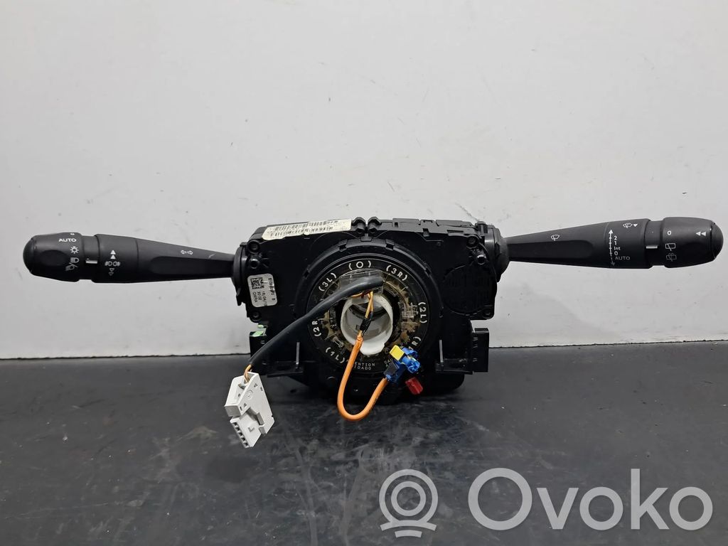 Peugeot 208 I Otros interruptores/perillas/selectores 