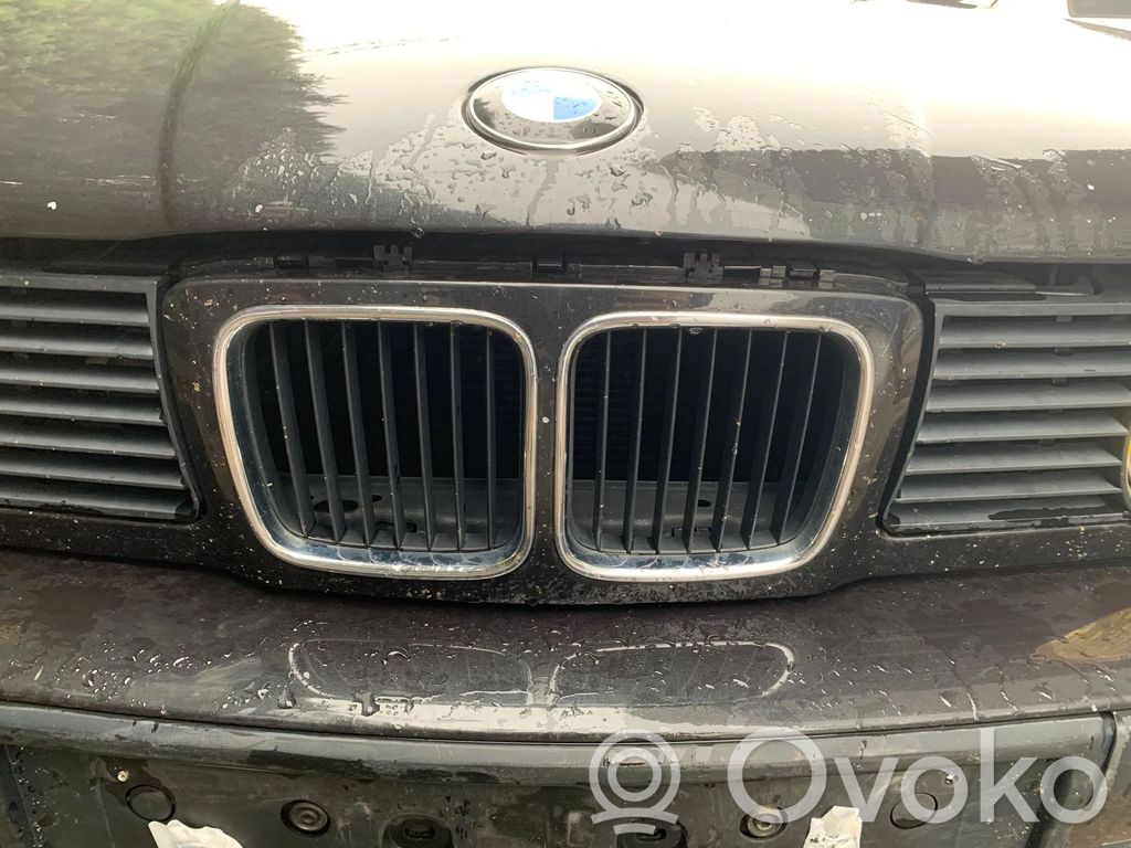 BMW 5 E34 Griglia anteriore 
