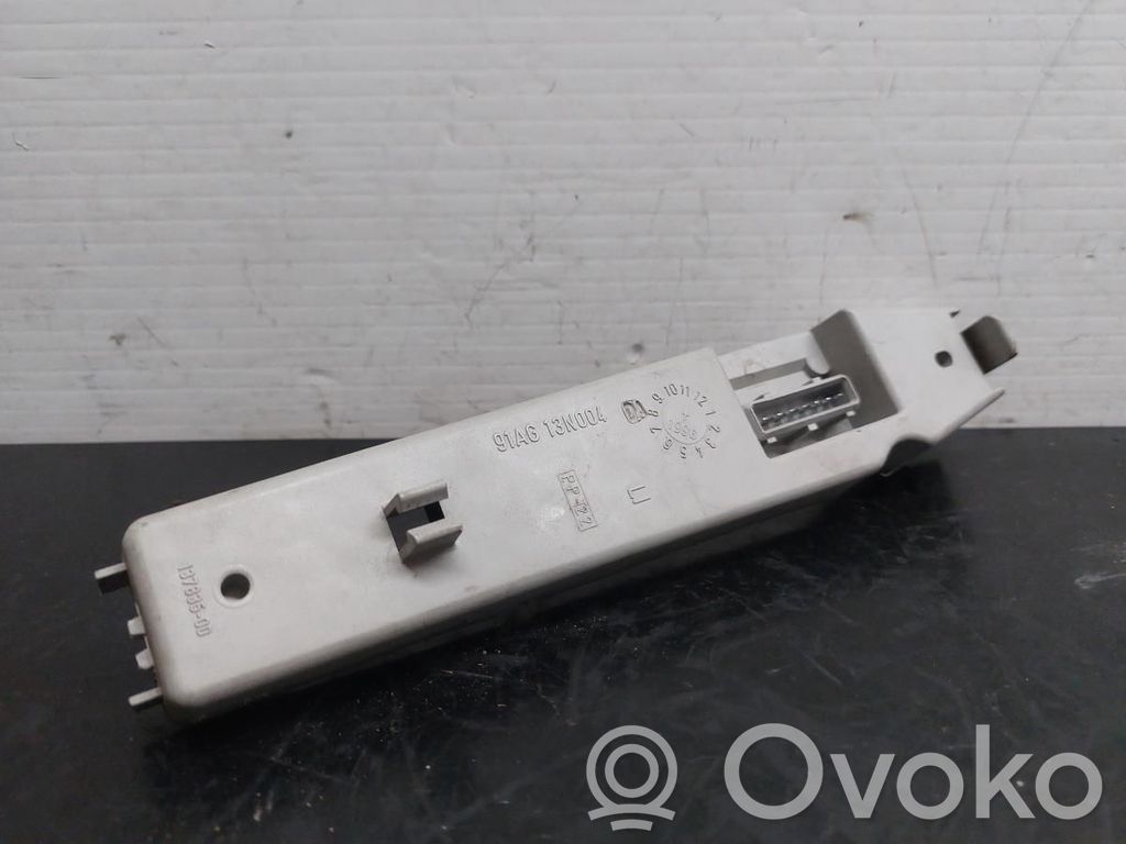 Porte ampoule de feu arrière   91AG13N004