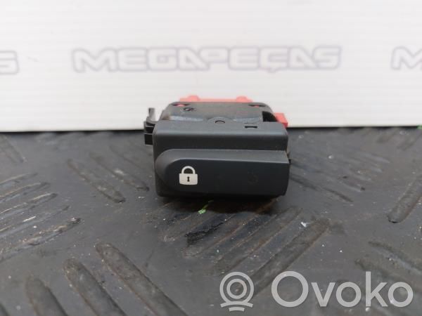 Renault Clio II Central locking switch button 