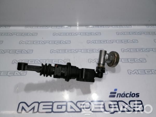 Kytkimen pääsylinteri   41600G3005