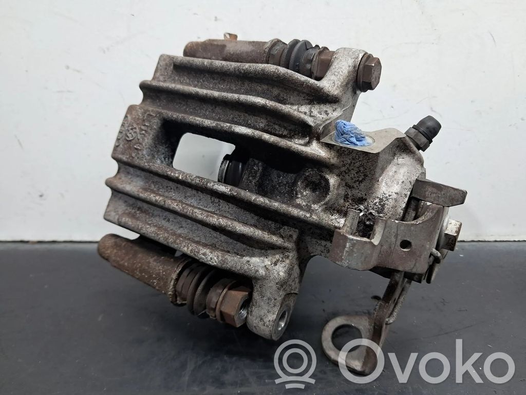 Caliper del freno trasero   6R0615423,8X0615423,8X0615425
