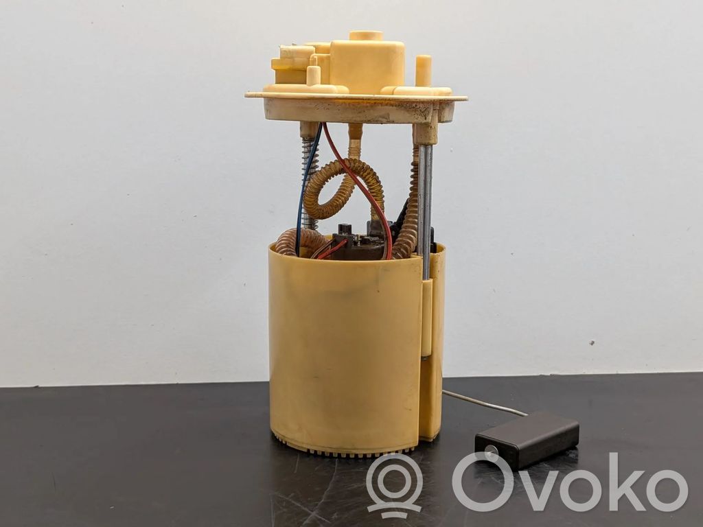Opel Corsa D Bomba interna de combustible 