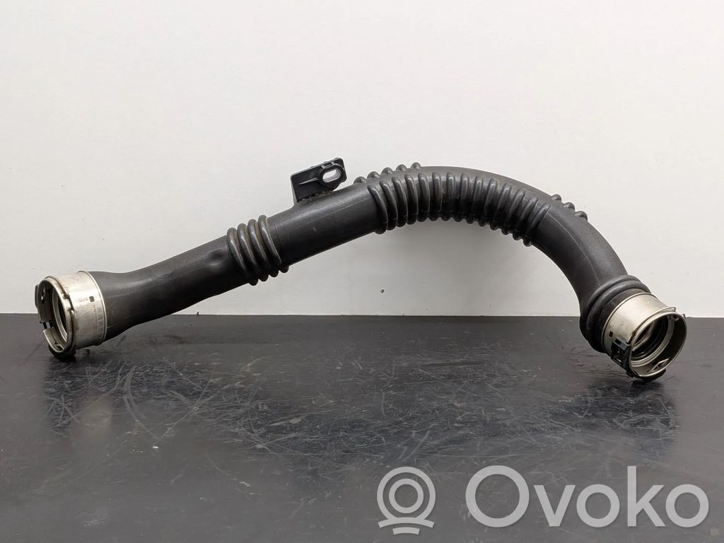 Renault Trafic III (X82) Furtun/conductă intercooler 