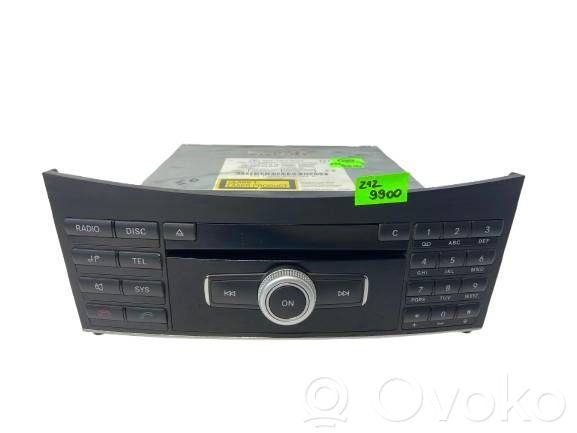 Mercedes-Benz E W212 Panel / Radioodtwarzacz CD/DVD/GPS 